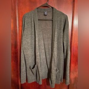 Gap medium gray cardigan
